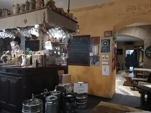 Pub Šnekutis (Šv. Stepono Street, 10) ، حانة، بار