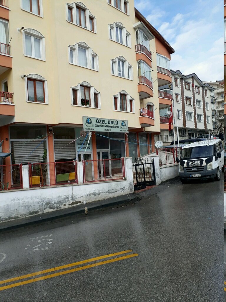 Tıbbi rehabilitasyon merkezleri Ünlü Özel Eğİtİm Ve Rehabİlİtasyon Merkezİ, Keçiören, foto