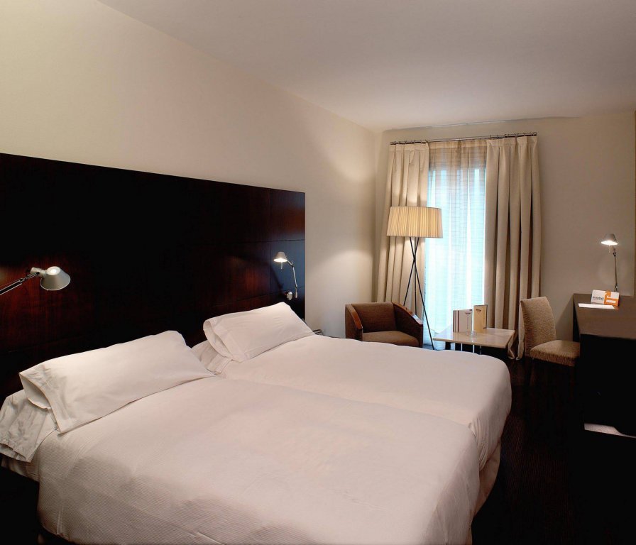 Фото Alexandra Barcelona Hotel, Curio Collection by Hilton