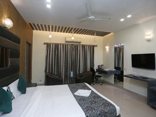 Фото Hotel Rushabh Home