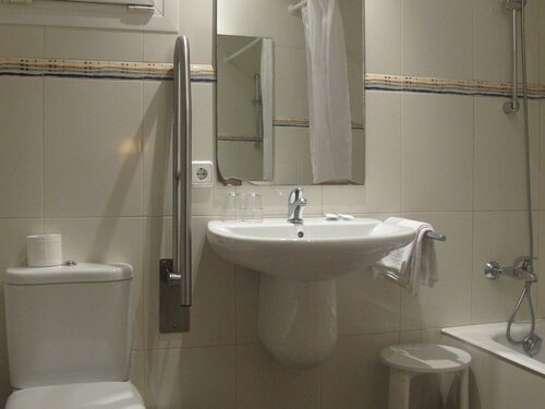 Гостиница Hotel Europa в Жироне