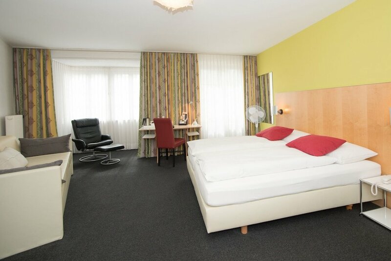 Гостиница Hotel Kronenhof в Шаффхаузене