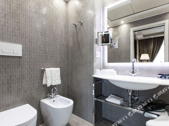 Фото Santa Chiara Hotel