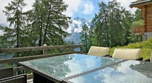 Stunning Mountain View Chalet And Jacuzzi In Les Collons