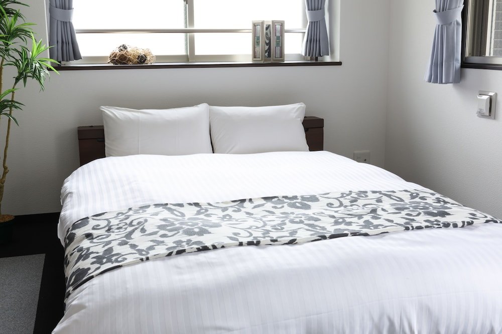 Фото Residence Hotel Hakata 4