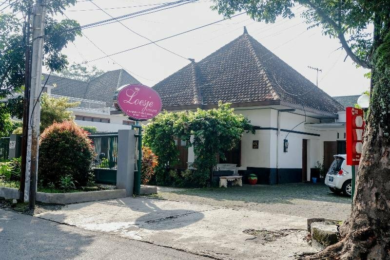 Hotel Loesje Guest House, Malang, photo