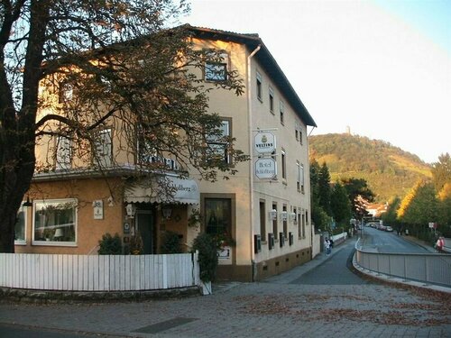 Гостиница Schlossberg в Хеппенхайме