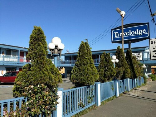 Гостиница Redwood Inn в Кресент Сити