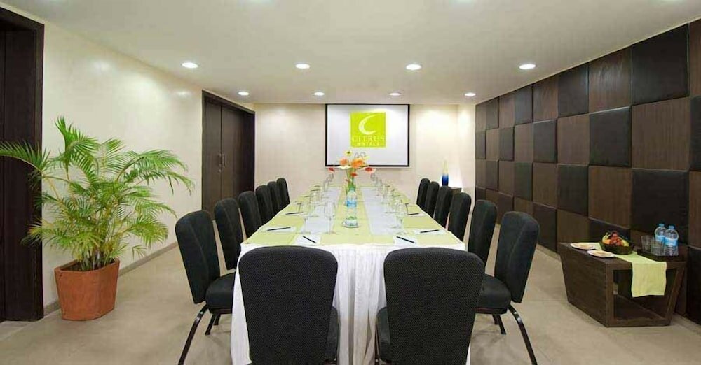 Фото Citrus Hotel Lonavala