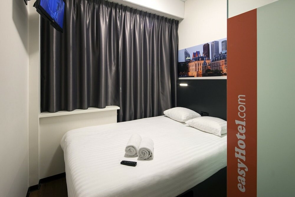 Фото EasyHotel The Hague City Centre