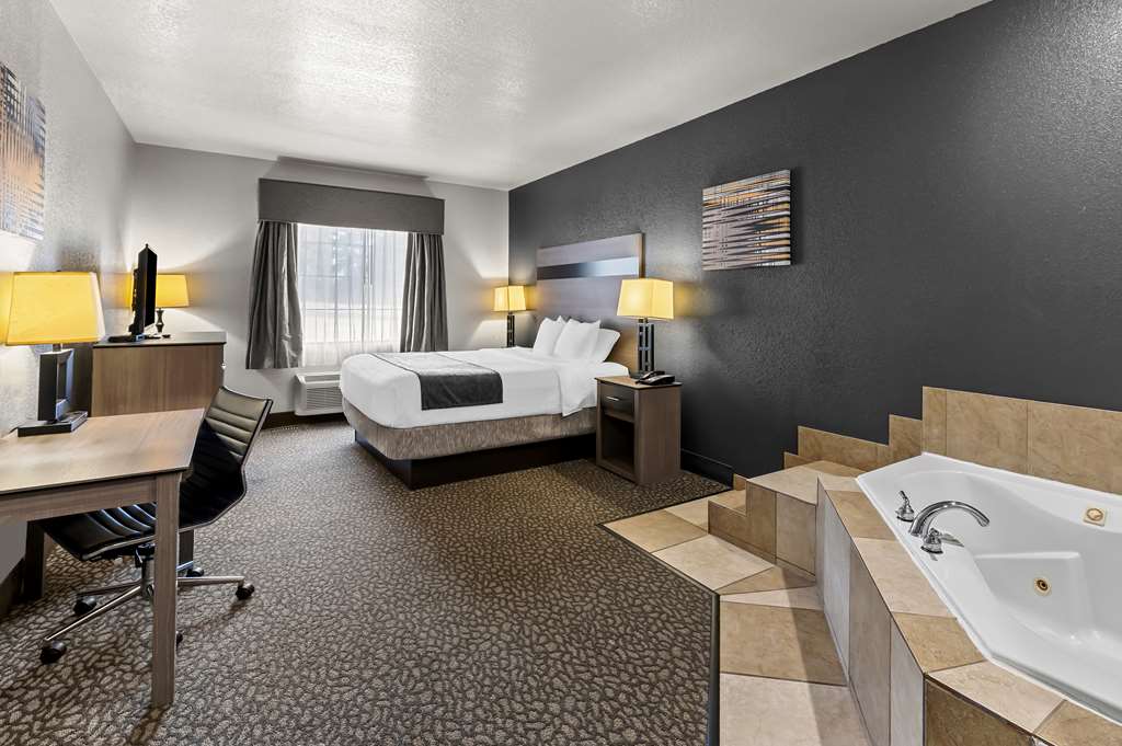 Фото Best Western Sherwood Inn & Suites