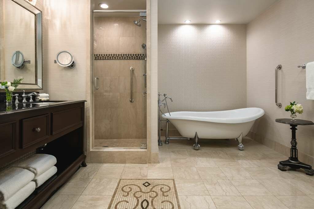 Фото The Roosevelt New Orleans, A Waldorf Astoria Hotel
