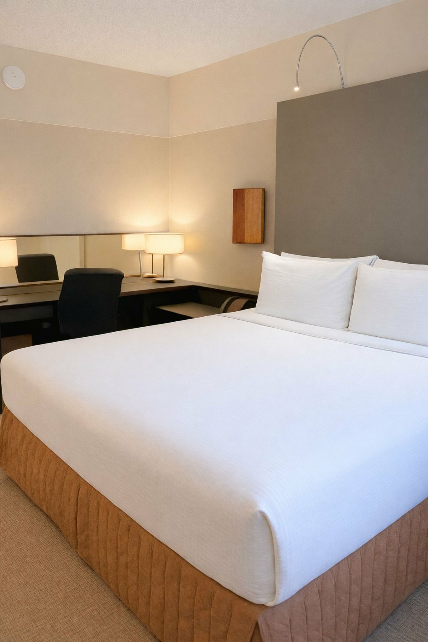 Фото Crowne Plaza Chicago West Loop, an Ihg Hotel