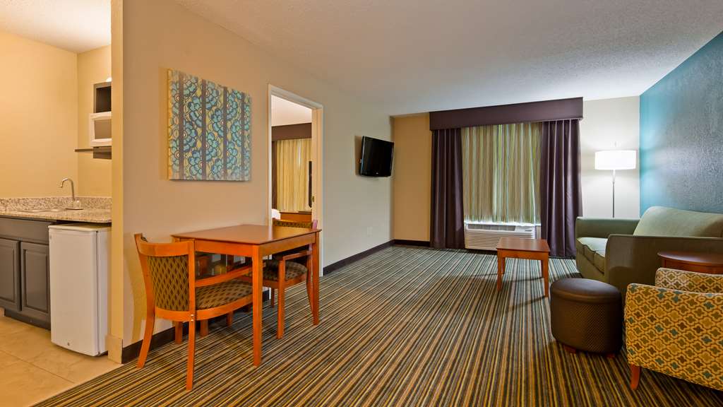Фото Best Western Plus Menomonie Inn & Suites