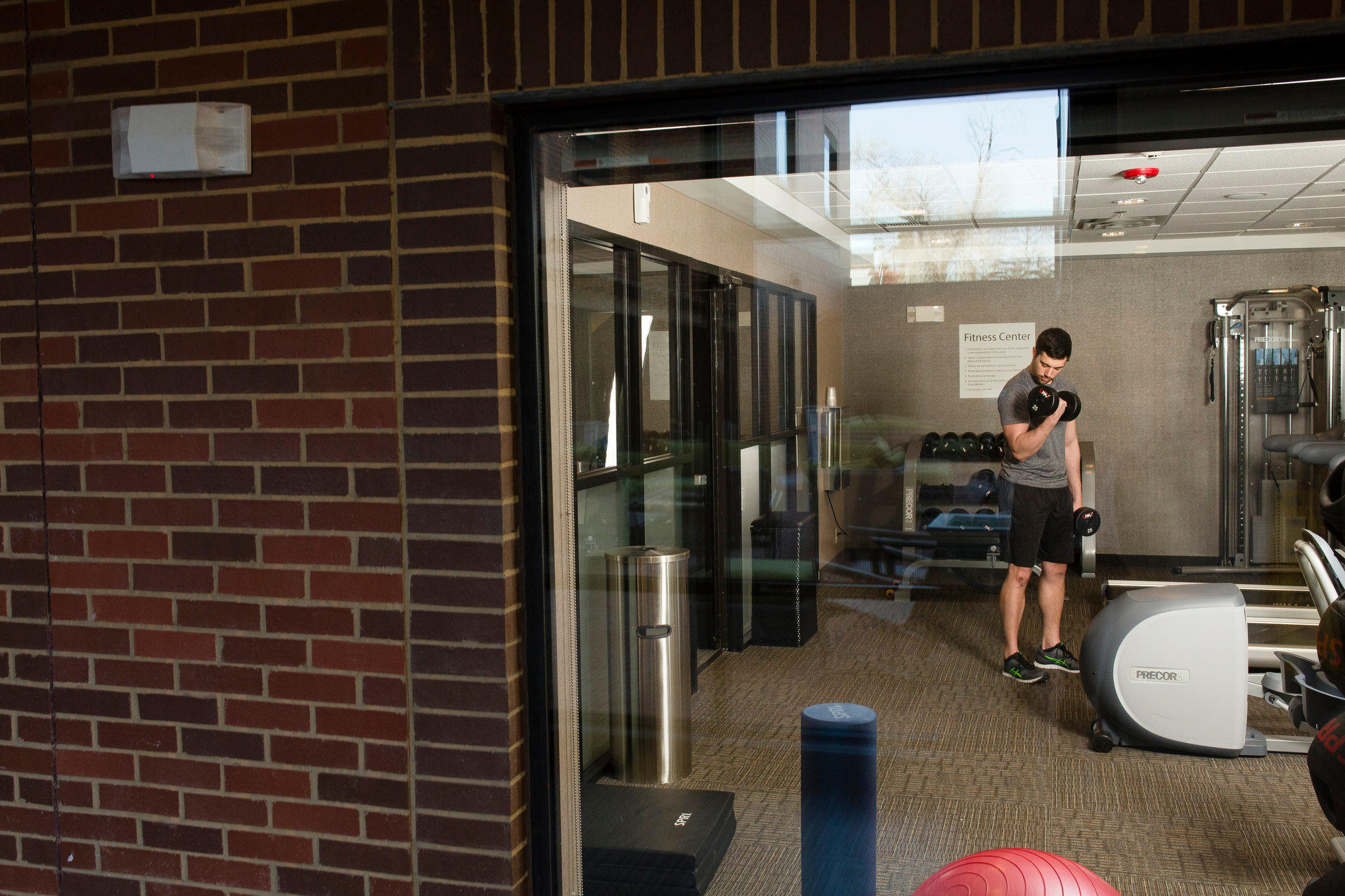 Фото Holiday Inn Express & Suites Oklahoma City Dwtn - Bricktown, an Ihg Hotel