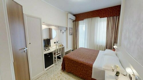 Гостиница Gold Hotel в Бордигере