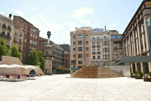 Гостиница Hostal Residencia Mundial в Лериде