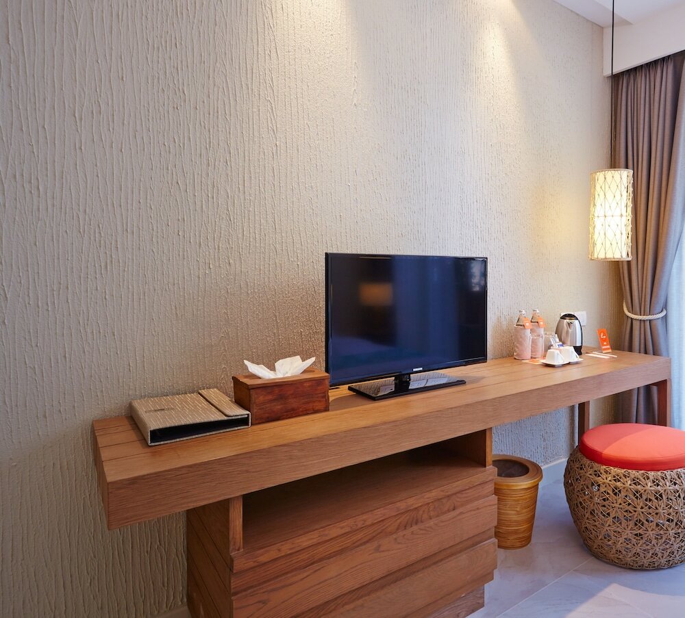 Фото Bandara Beach Resort Phuket