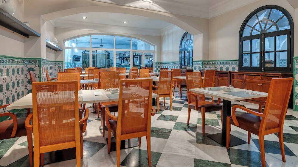 Фото Senator Cádiz SPA Hotel