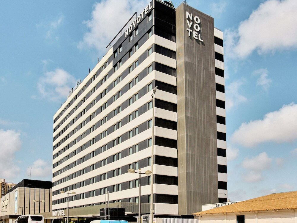 Фото Expo Hotel