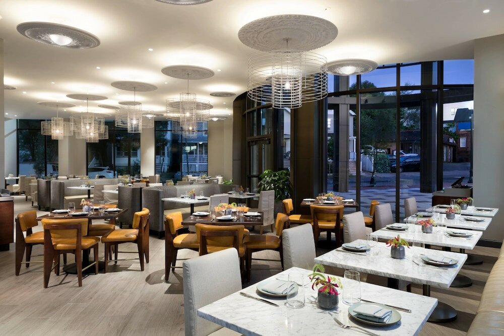 Фото The MC, Autograph Collection