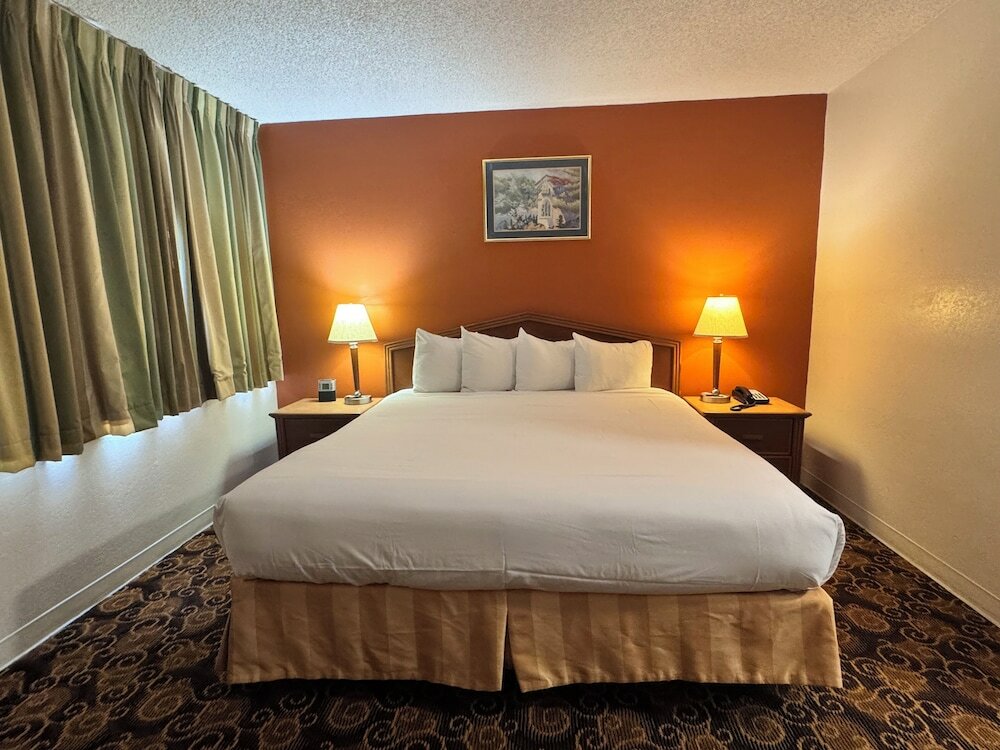 Фото Granada Inn