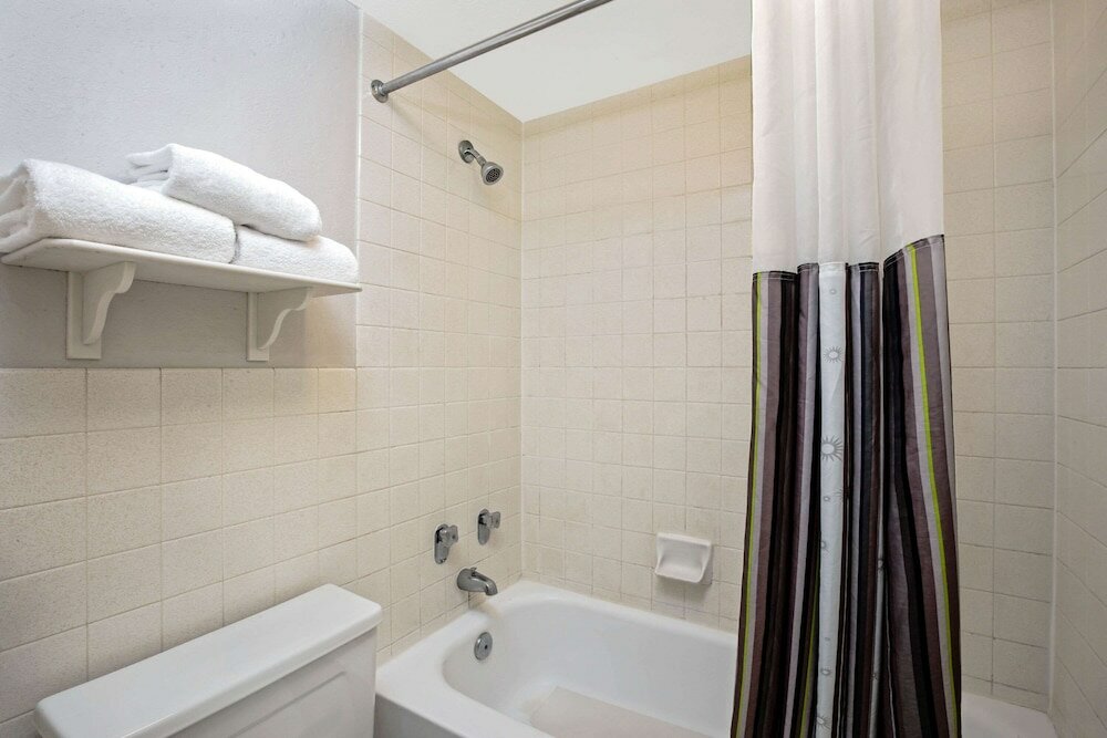 Фото La Quinta Inn by Wyndham Stockton