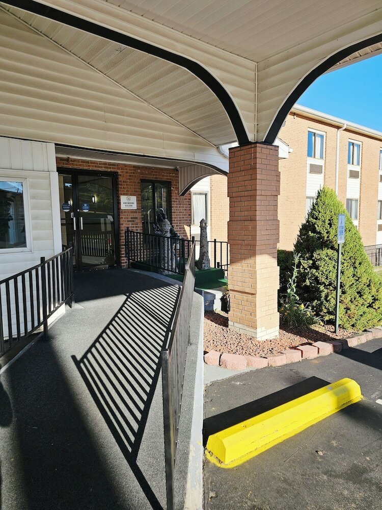 Фото Super 8 by Wyndham Hillsville