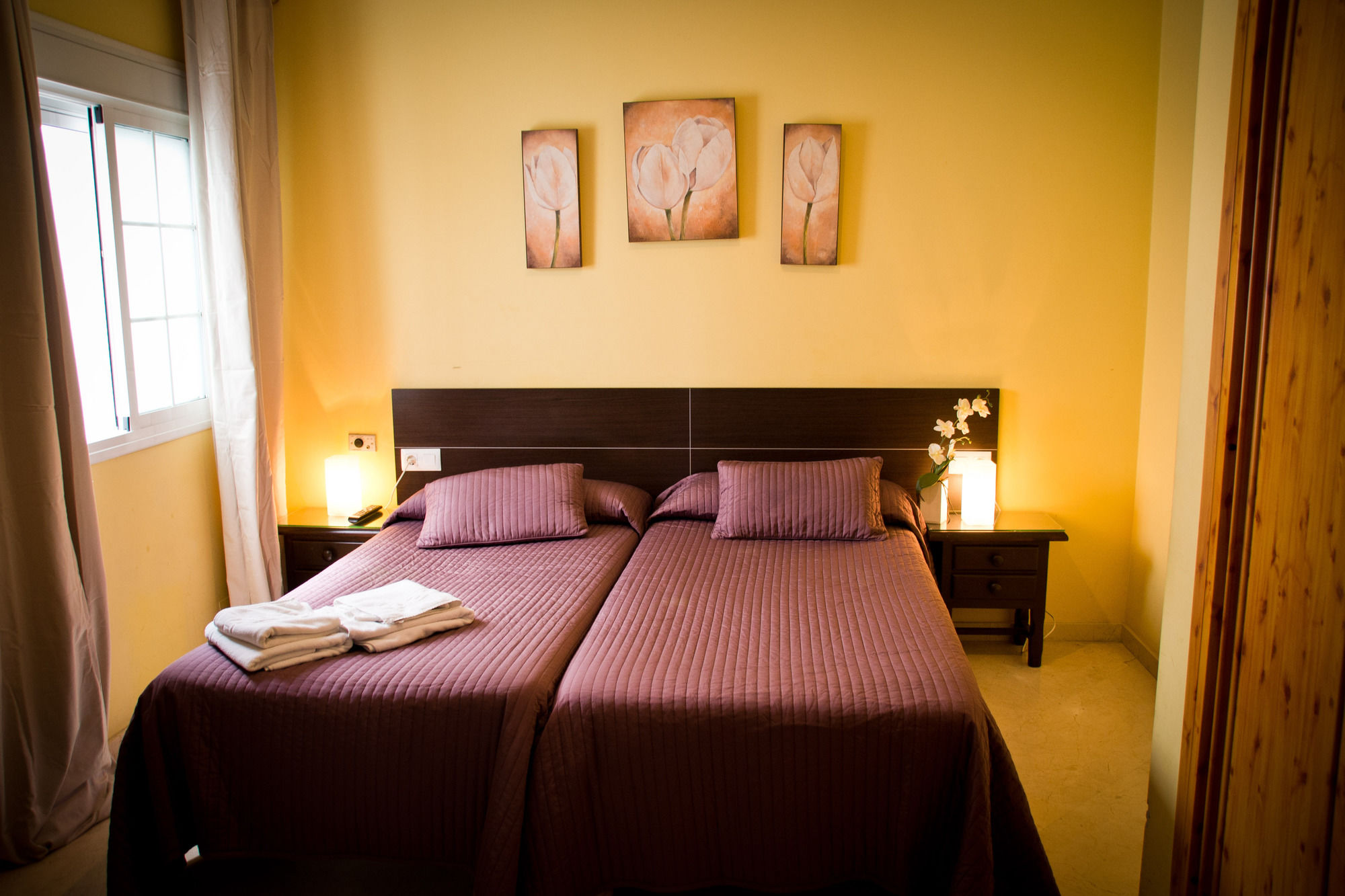 Фото Hostal La Muralla