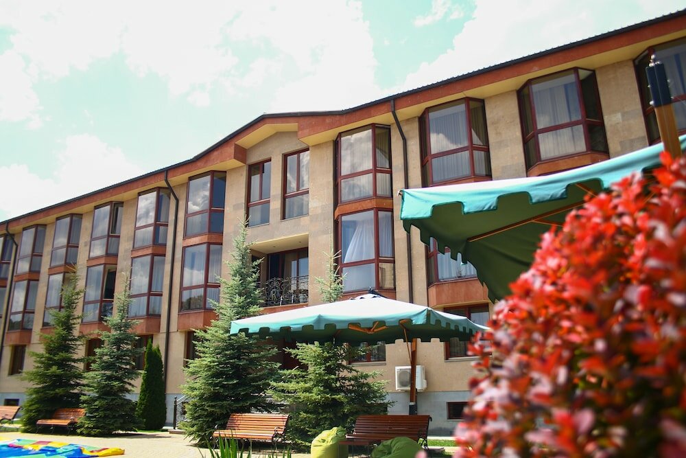 Фото отеля 1