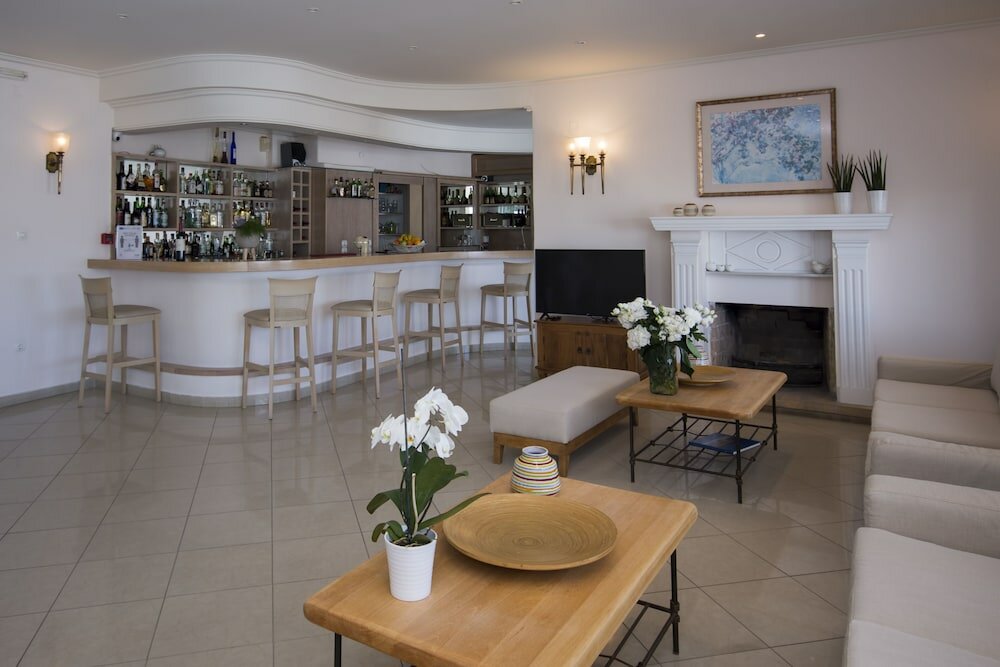 Фото Mykonos Adonis Hotel