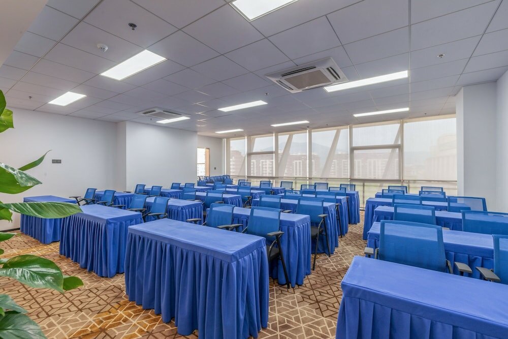 Фото Holiday Inn Express Nanjing Jiangbei Yushan