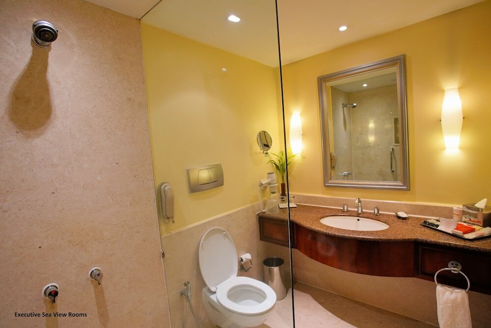 Фото Vivanta Ernakulam, Marine Drive