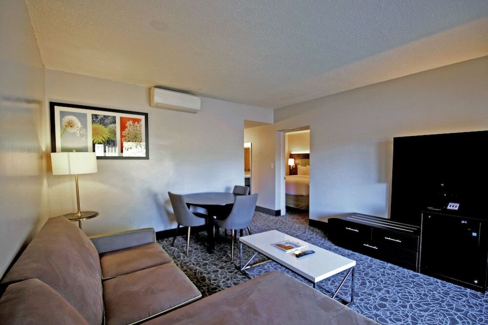 Фото El Sendero Inn, Ascend Hotel Collection