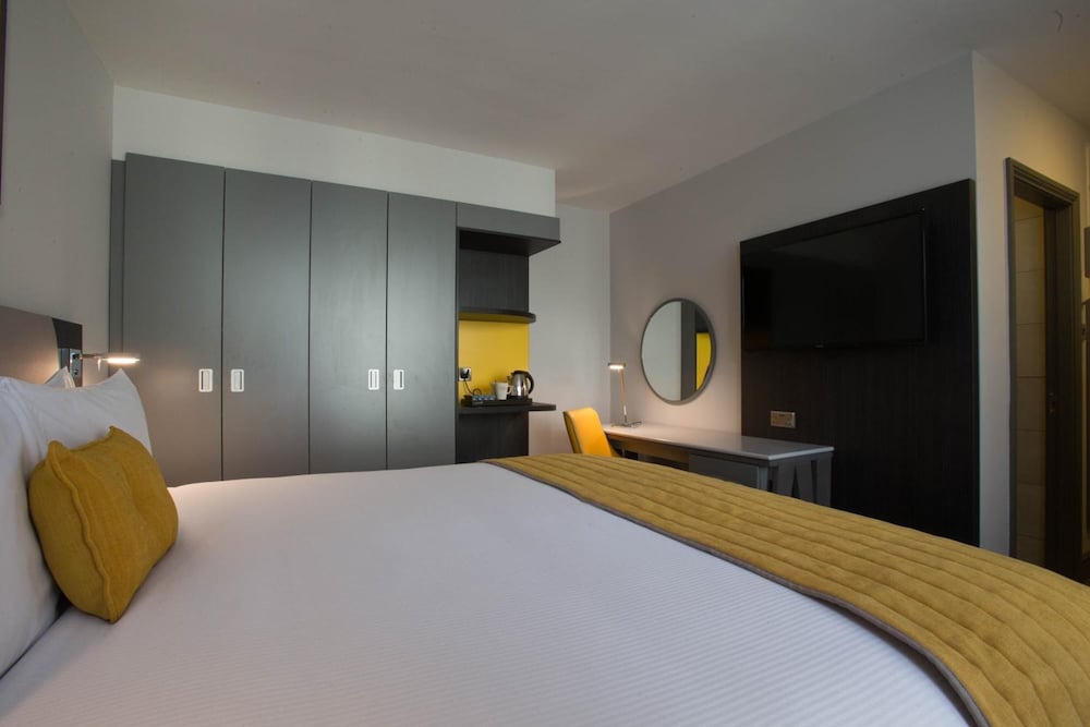Фото Maldron Hotel Pearse Street