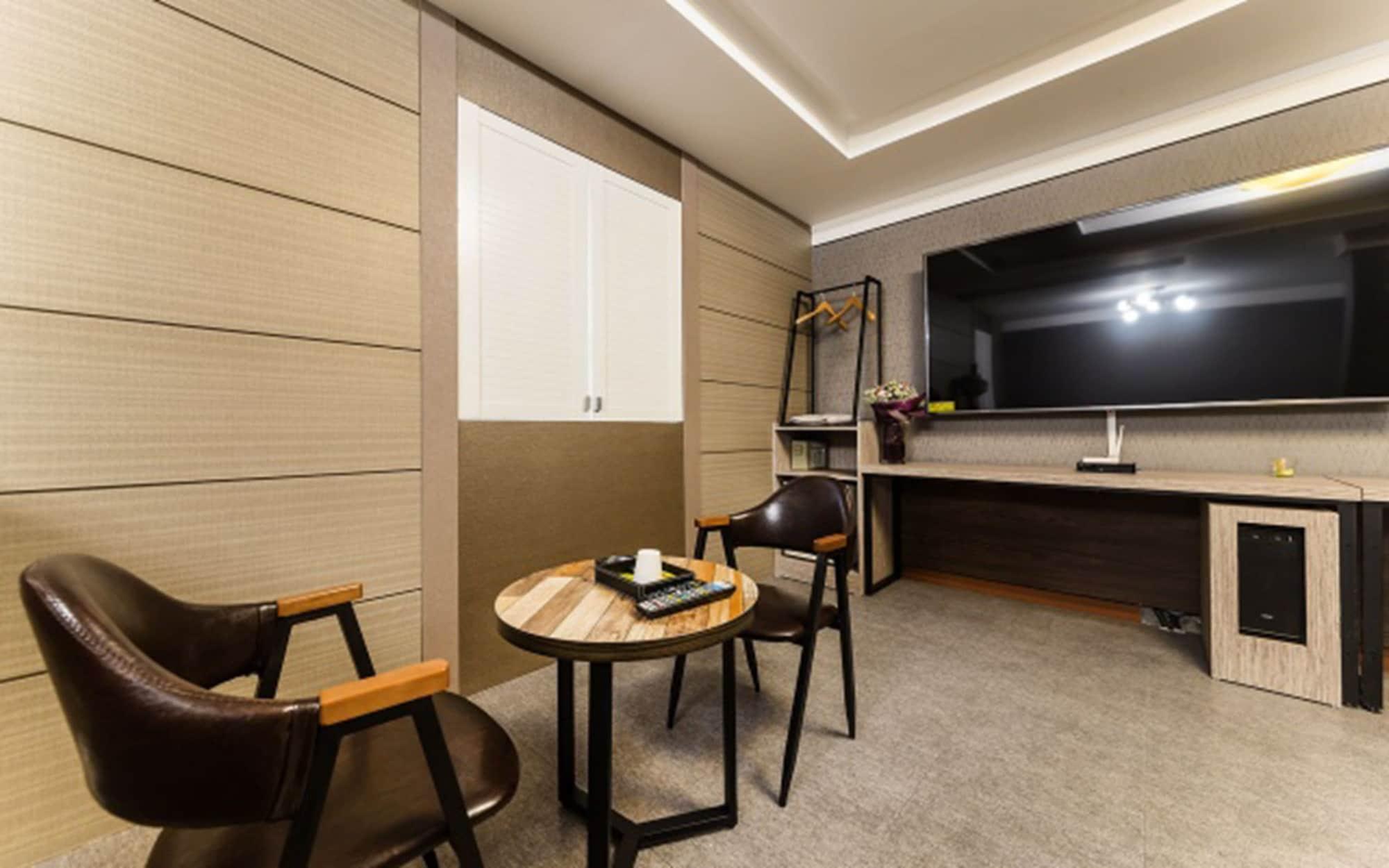 Фото Hotel No. 1