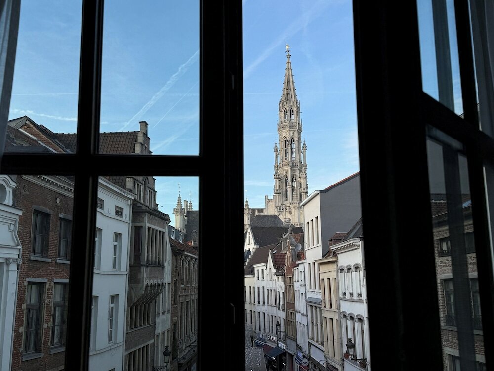 Фото Warwick Grand Place Brussels