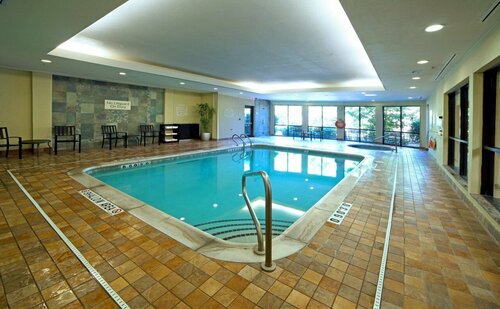 Гостиница Courtyard by Marriott Hamilton в Гамильтоне
