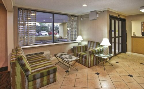 Гостиница La Quinta Inn by Wyndham Birmingham - Inverness в Бирмингеме