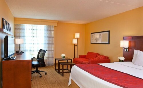 Гостиница Courtyard by Marriott Alexandria Pentagon South в Фоллс-Чёрч
