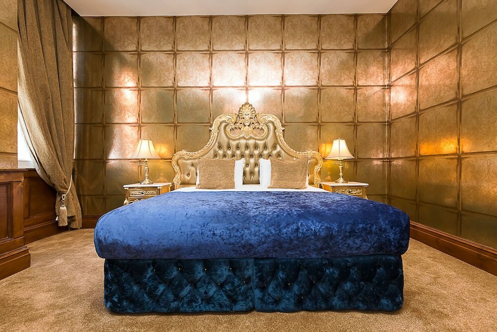 Фото The Dixie Dean Hotel