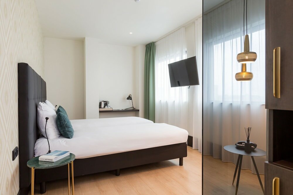 Фото The James Hotel Rotterdam