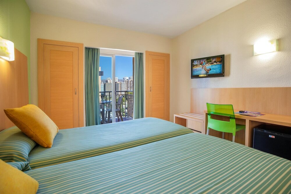 Фото Hotel Servigroup Pueblo Benidorm