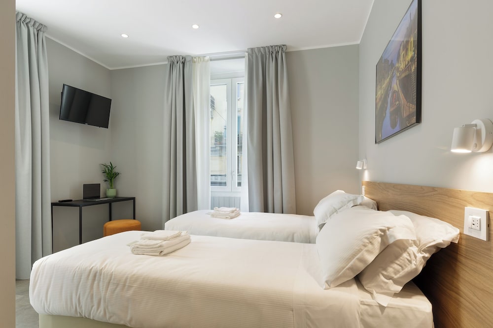 Фото Hotel 22 Marzo Milan