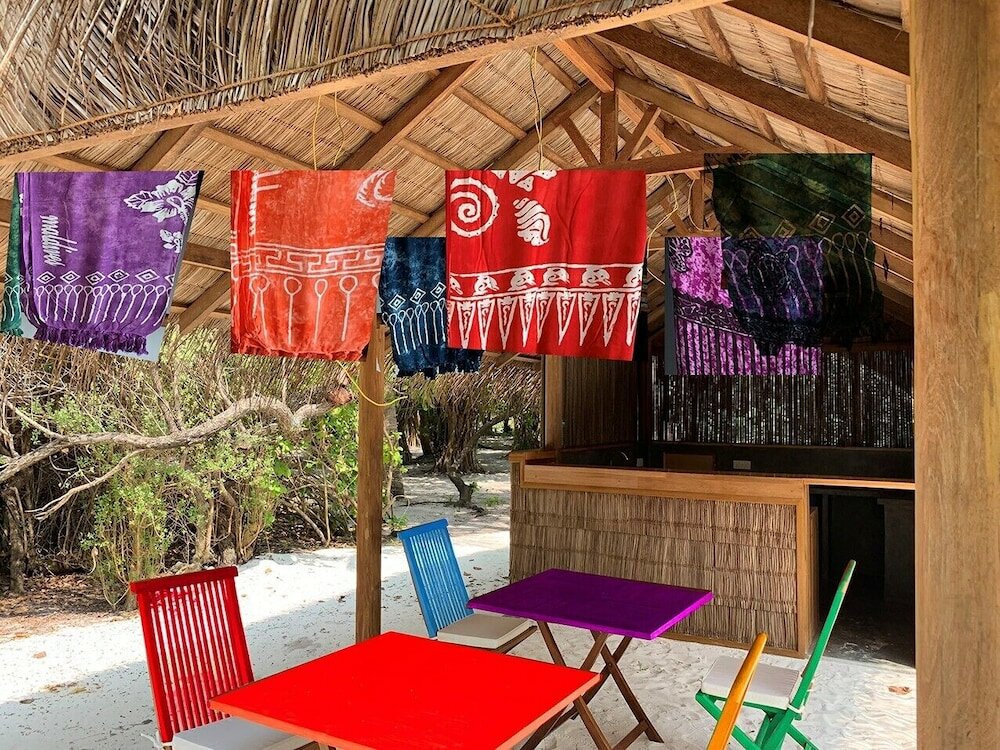 Фото The Barefoot Eco Hotel