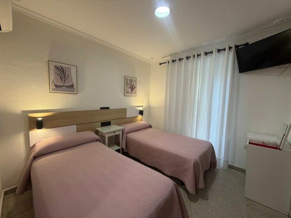 Фото Hostal Bahia