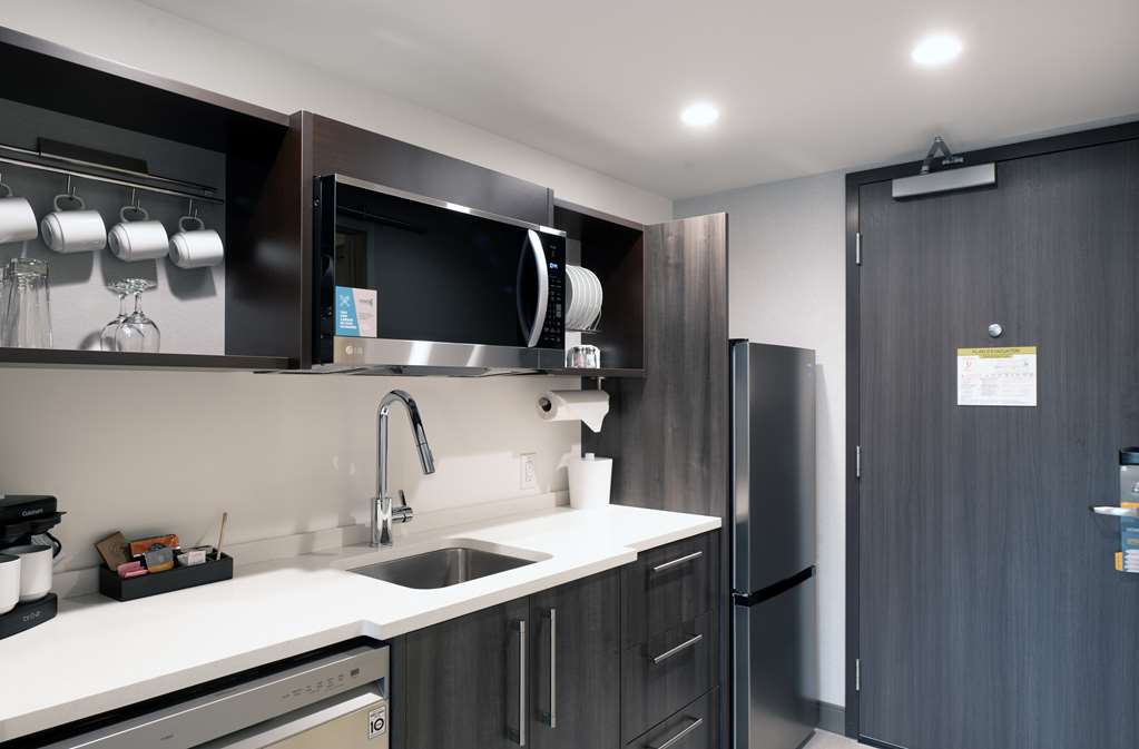 Фото Home2 Suites by Hilton Quebec City