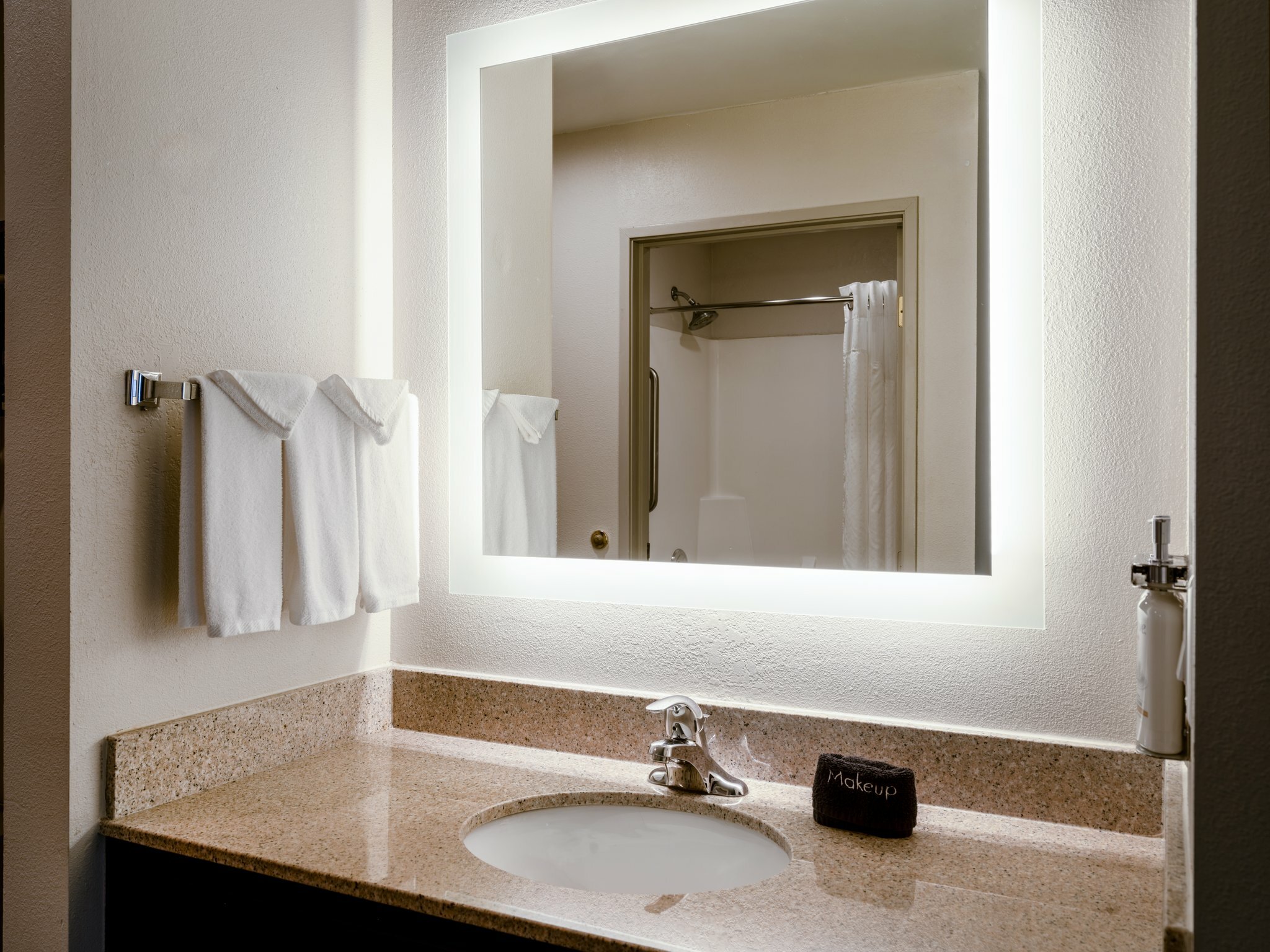 Фото Holiday Inn Express Hotel & Suites Chicago - Libertyville, an Ihg Hotel