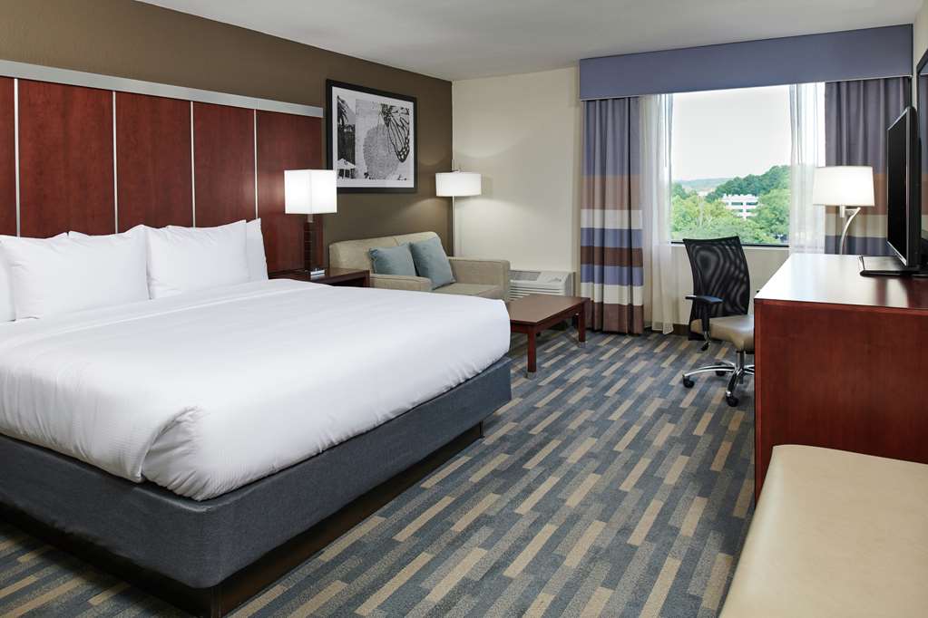 Фото DoubleTree by Hilton Raleigh Crabtree Valley