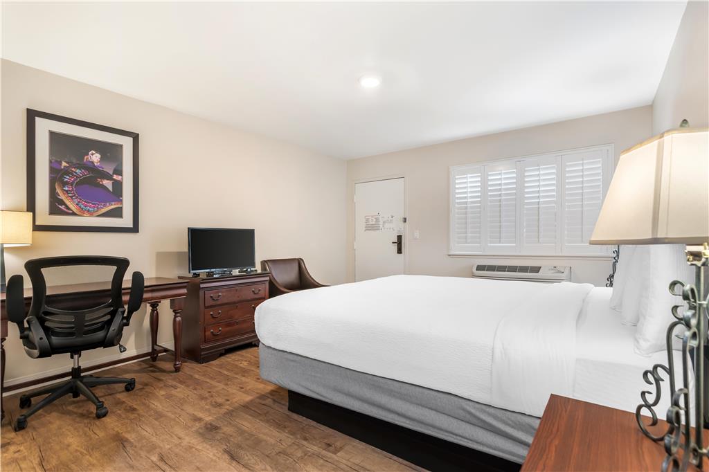 Фото Best Western Rose Garden Inn